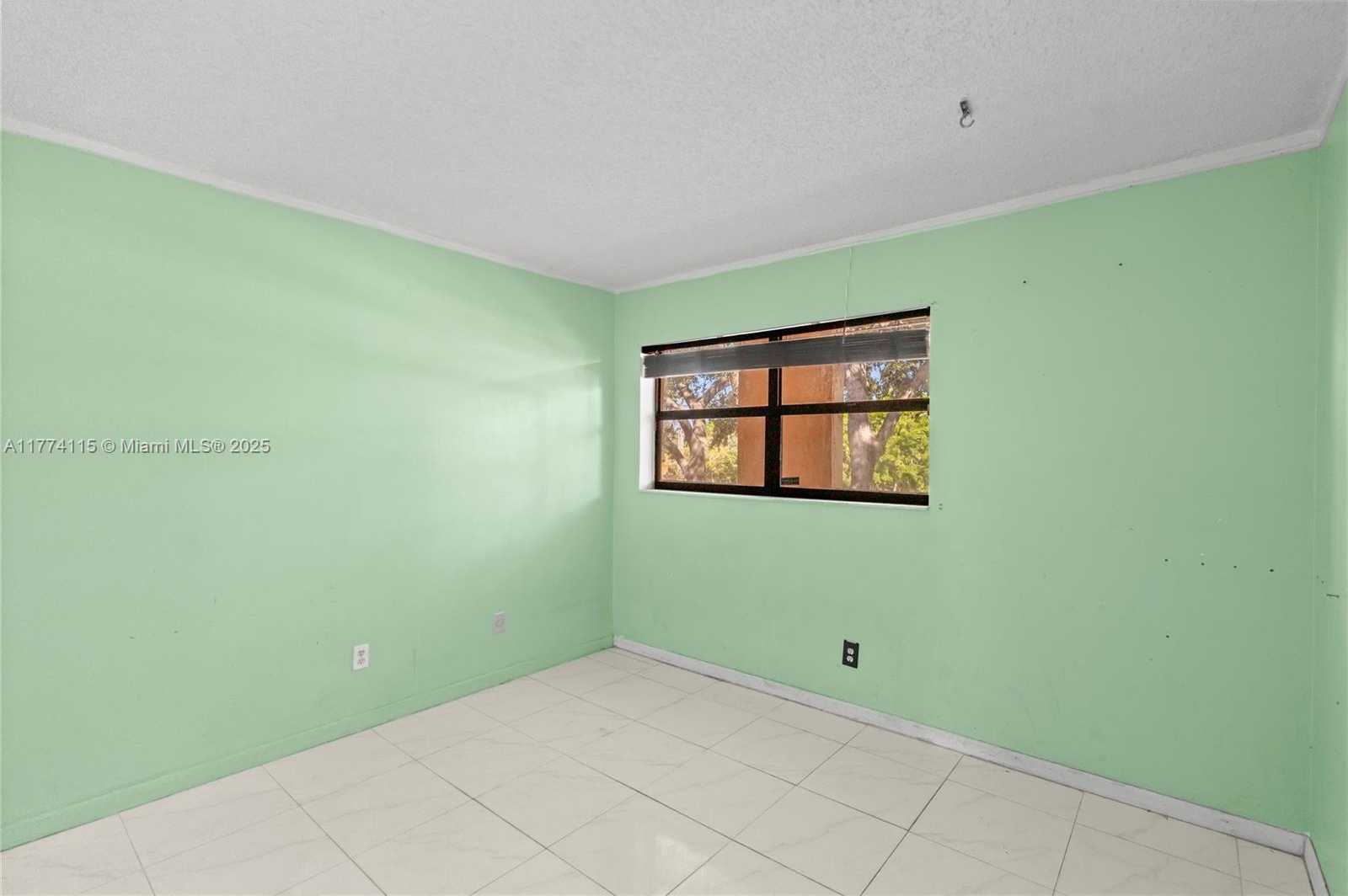 Small Image of 3199 FOXCROFT RD #311, Miramar Number 9