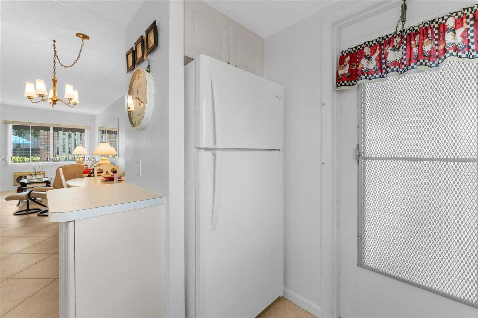 Small Image of 3701 TYLER ST #104, Hollywood Number 10
