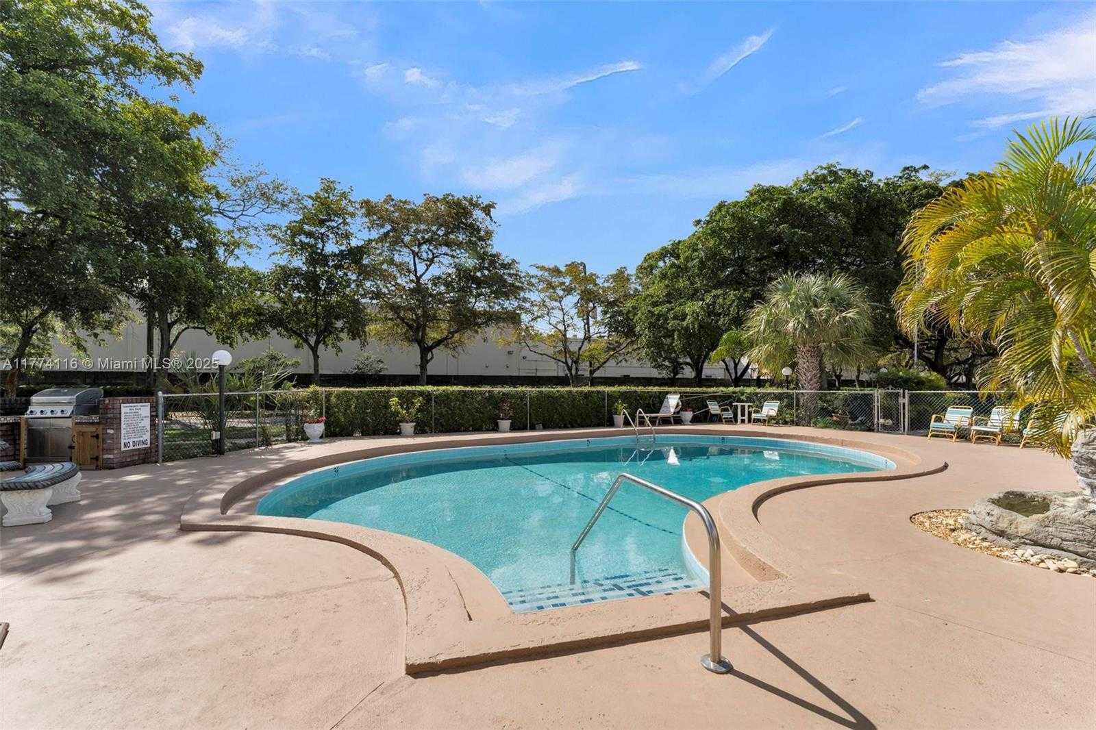 Small Image of 3701 TYLER ST #104, Hollywood Number 19