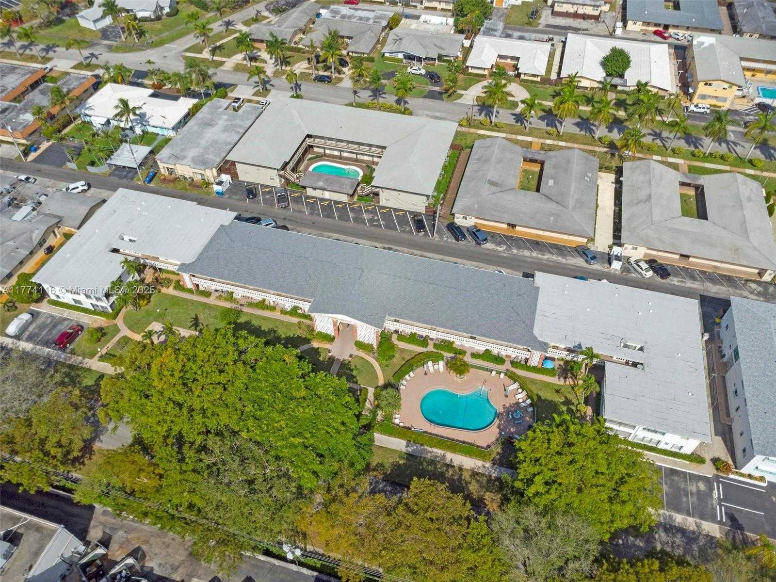 Small Image of 3701 TYLER ST #104, Hollywood Number 20