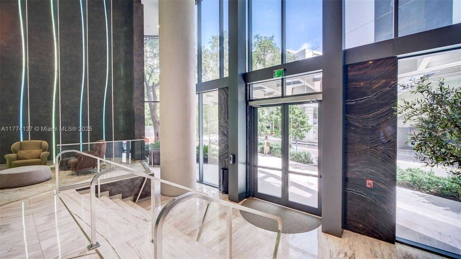 Small Image of 1000 BRICKELL PLZ #2812, Miami Number 33