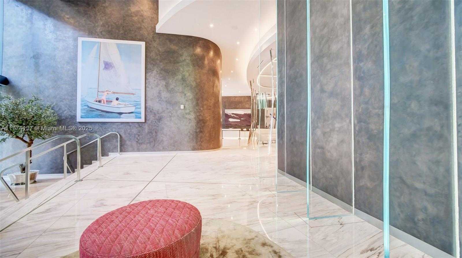 Small Image of 1000 BRICKELL PLZ #2812, Miami Number 38