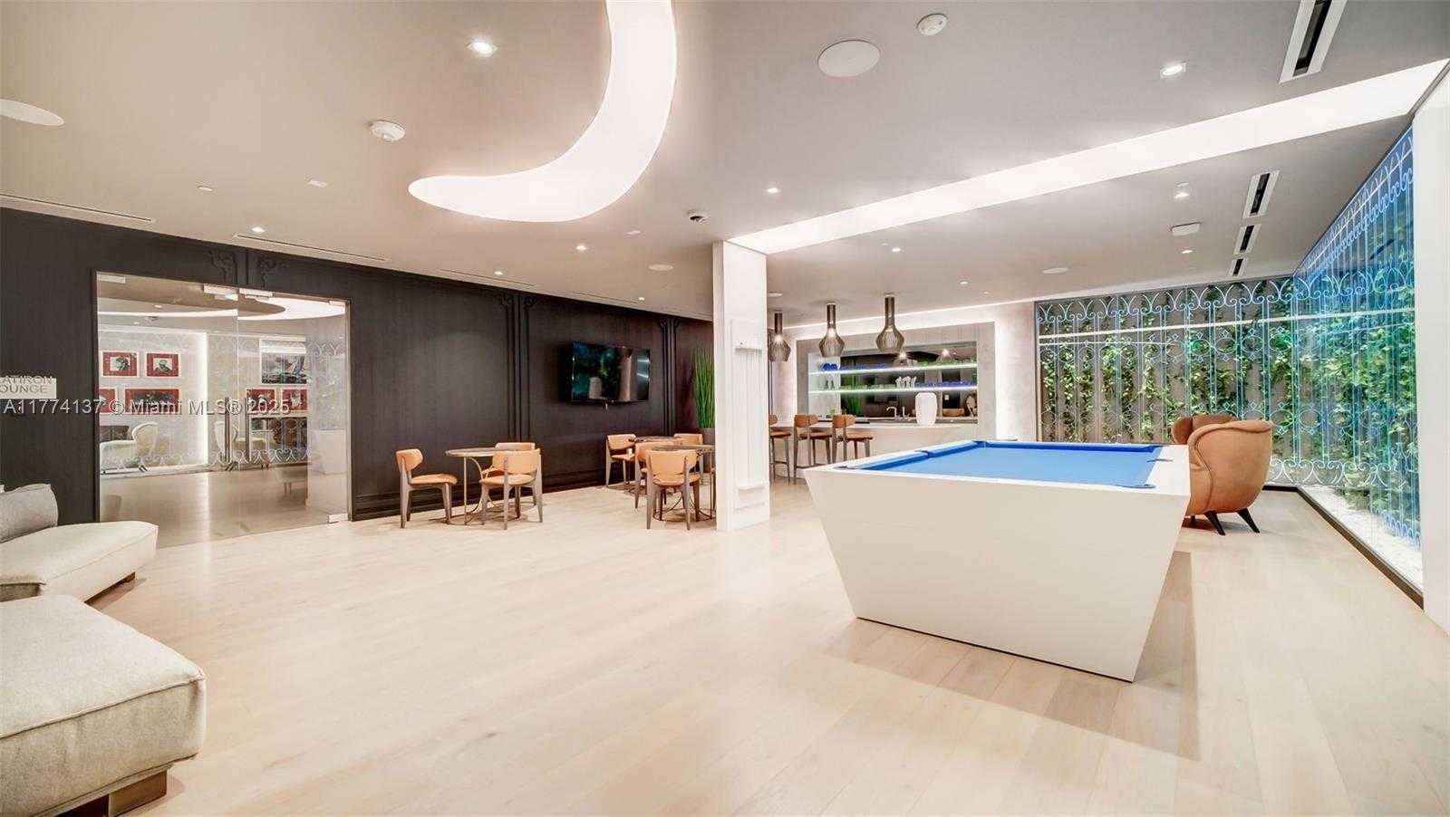 Small Image of 1000 BRICKELL PLZ #2812, Miami Number 39