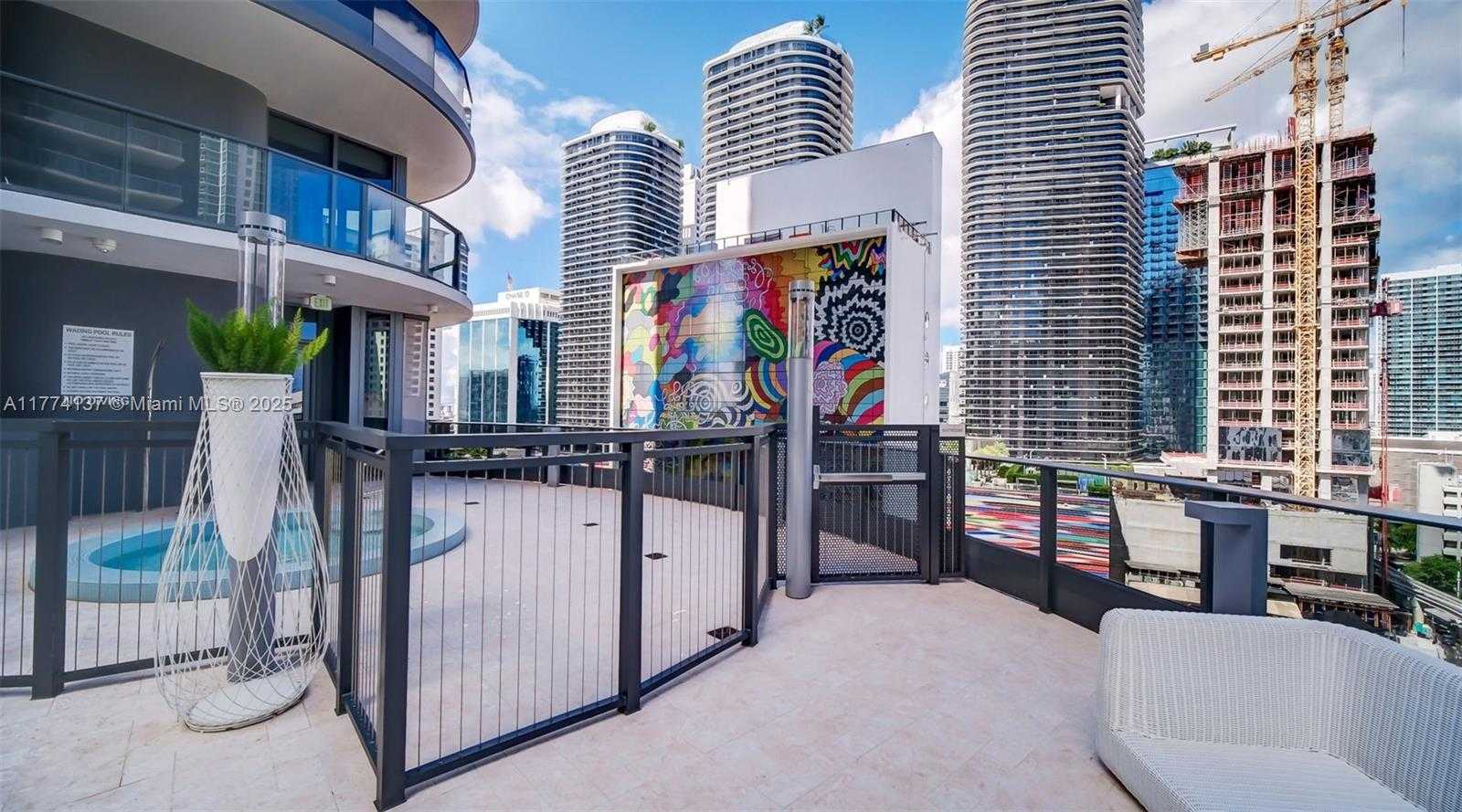 Small Image of 1000 BRICKELL PLZ #2812, Miami Number 54