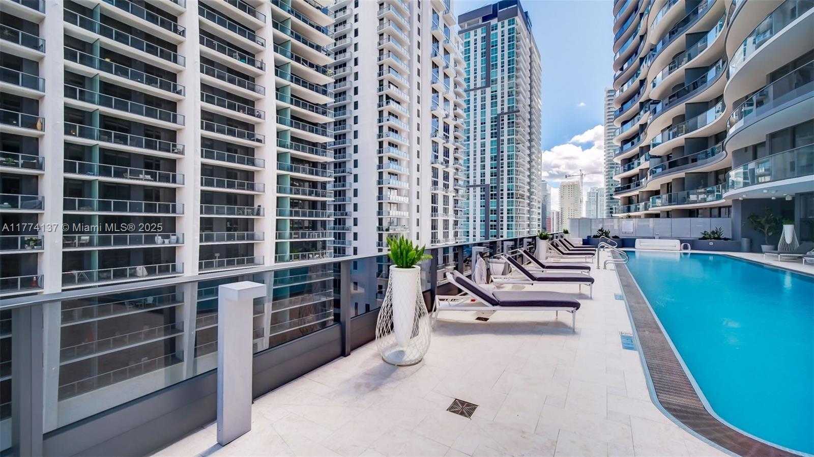 Small Image of 1000 BRICKELL PLZ #2812, Miami Number 56