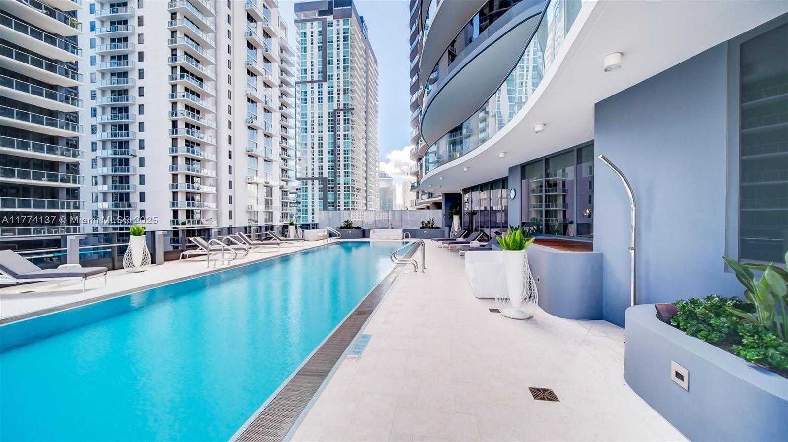 Small Image of 1000 BRICKELL PLZ #2812, Miami Number 57