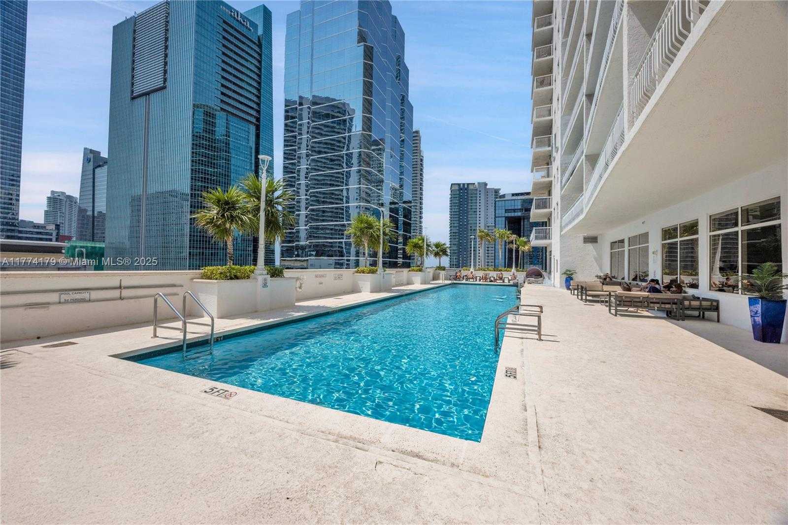Small Image of 1200 BRICKELL BAY DR #1406, Miami Number 19
