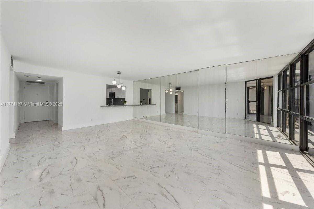 Small Image of 1925 BRICKELL AVE #D610, Miami Number 11
