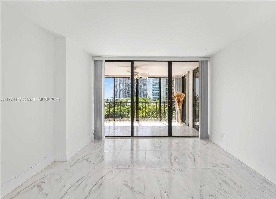 Small Image of 1925 BRICKELL AVE #D610, Miami Number 16