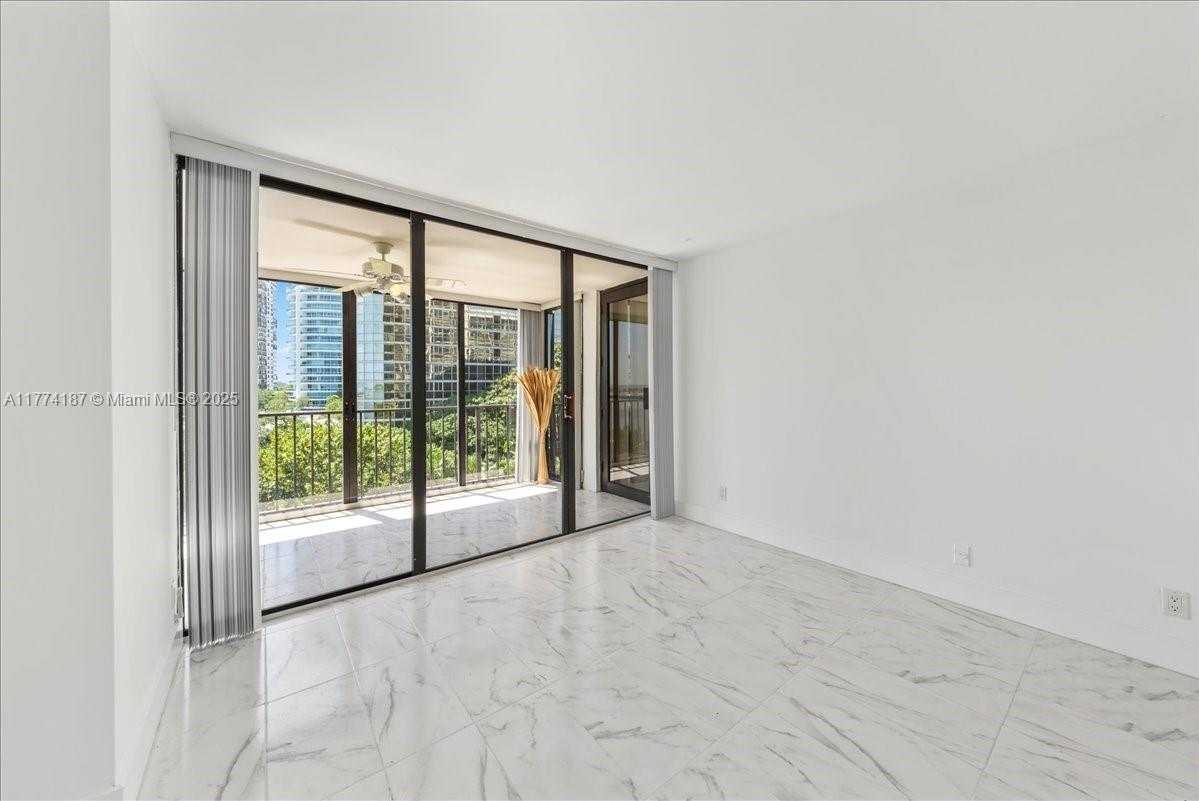 Small Image of 1925 BRICKELL AVE #D610, Miami Number 17