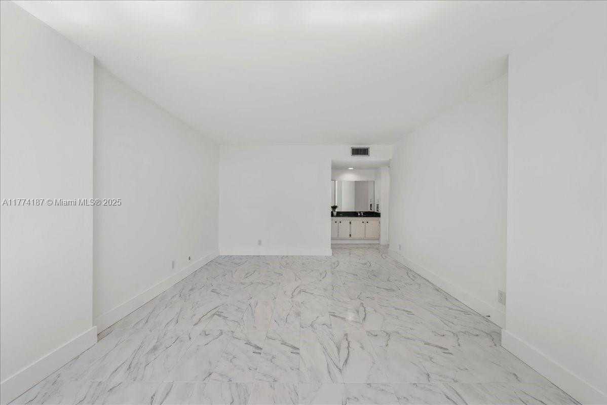 Small Image of 1925 BRICKELL AVE #D610, Miami Number 32