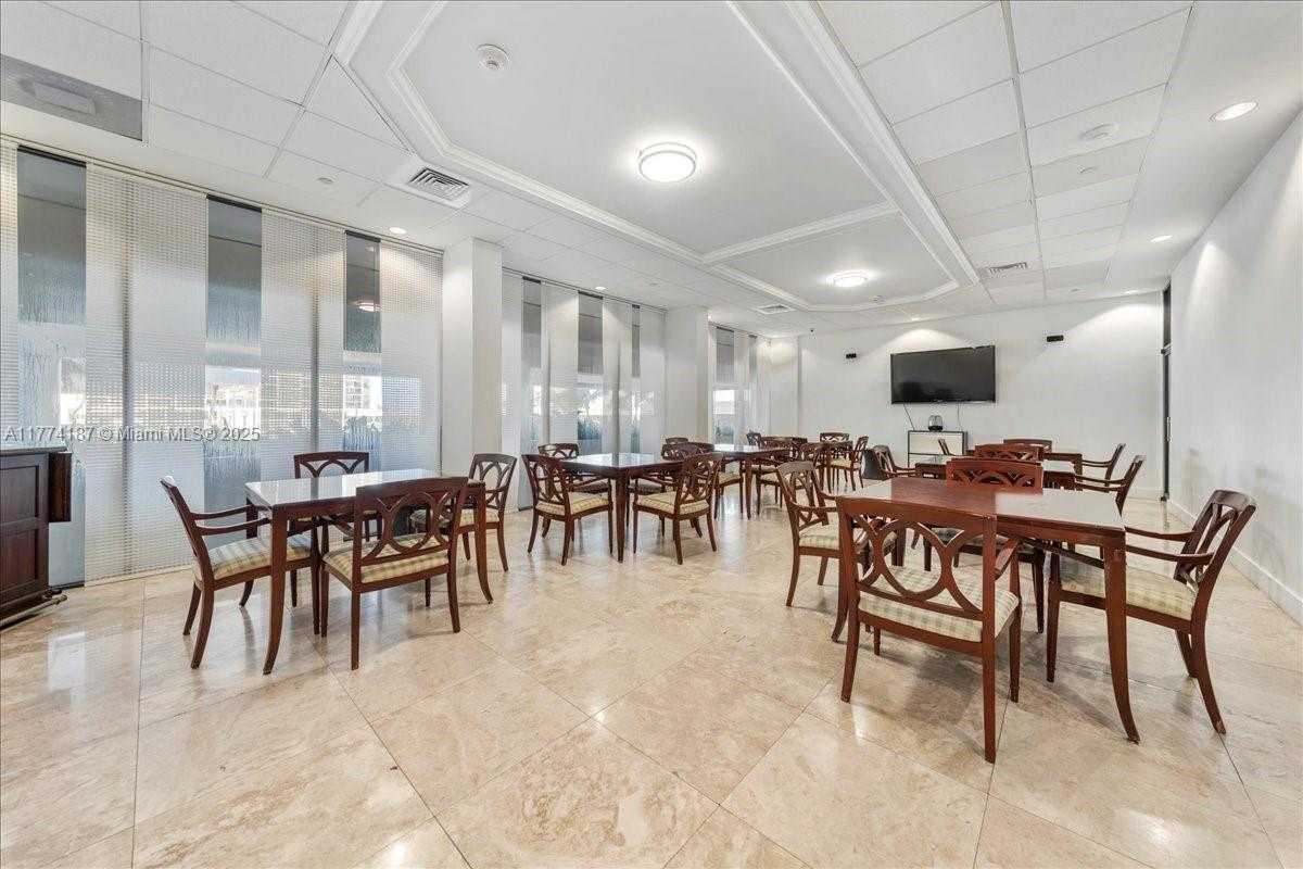 Small Image of 1925 BRICKELL AVE #D610, Miami Number 38
