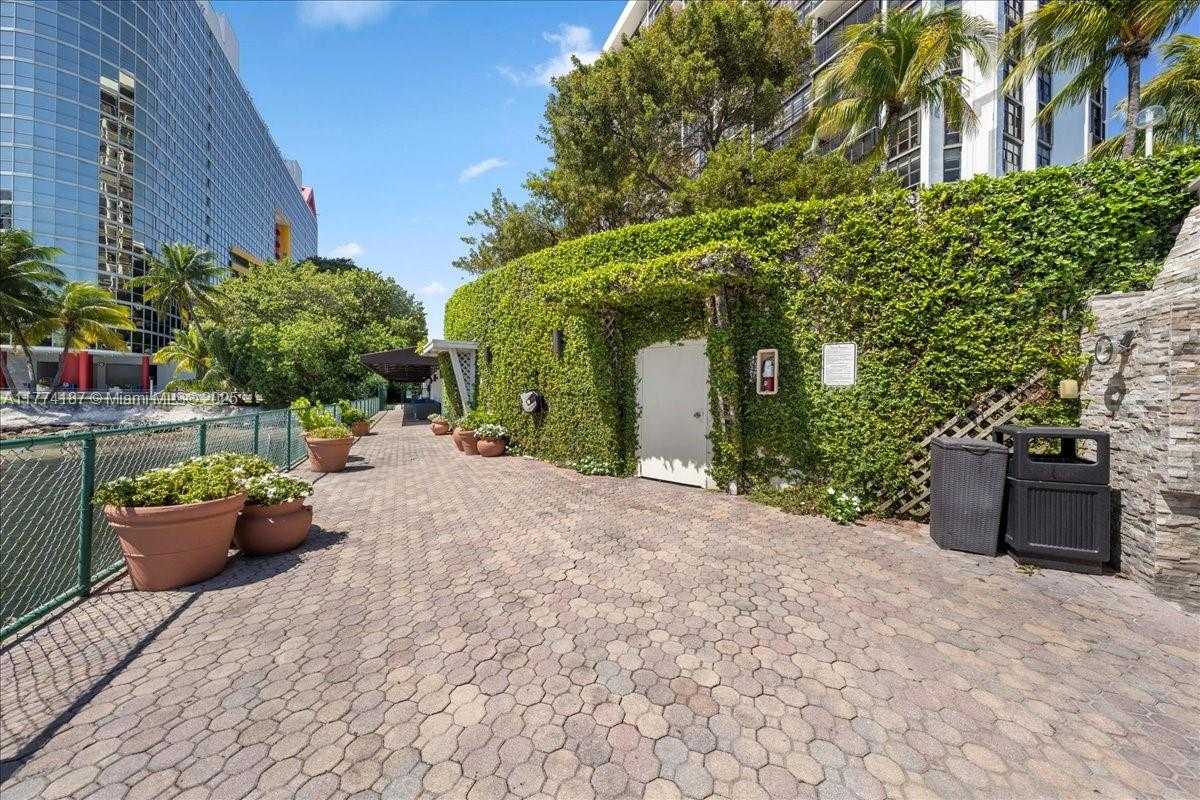 Small Image of 1925 BRICKELL AVE #D610, Miami Number 48