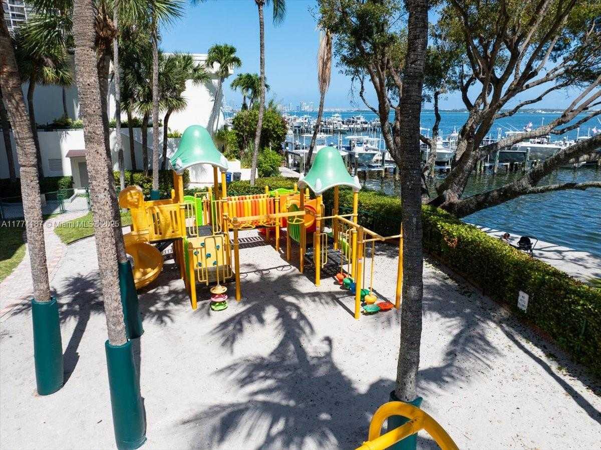 Small Image of 1925 BRICKELL AVE #D610, Miami Number 58