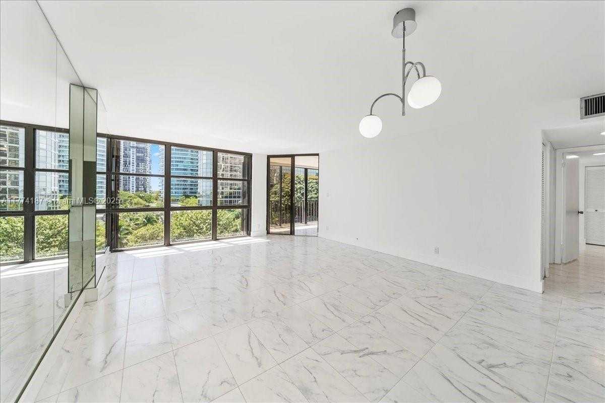 Small Image of 1925 BRICKELL AVE #D610, Miami Number 8