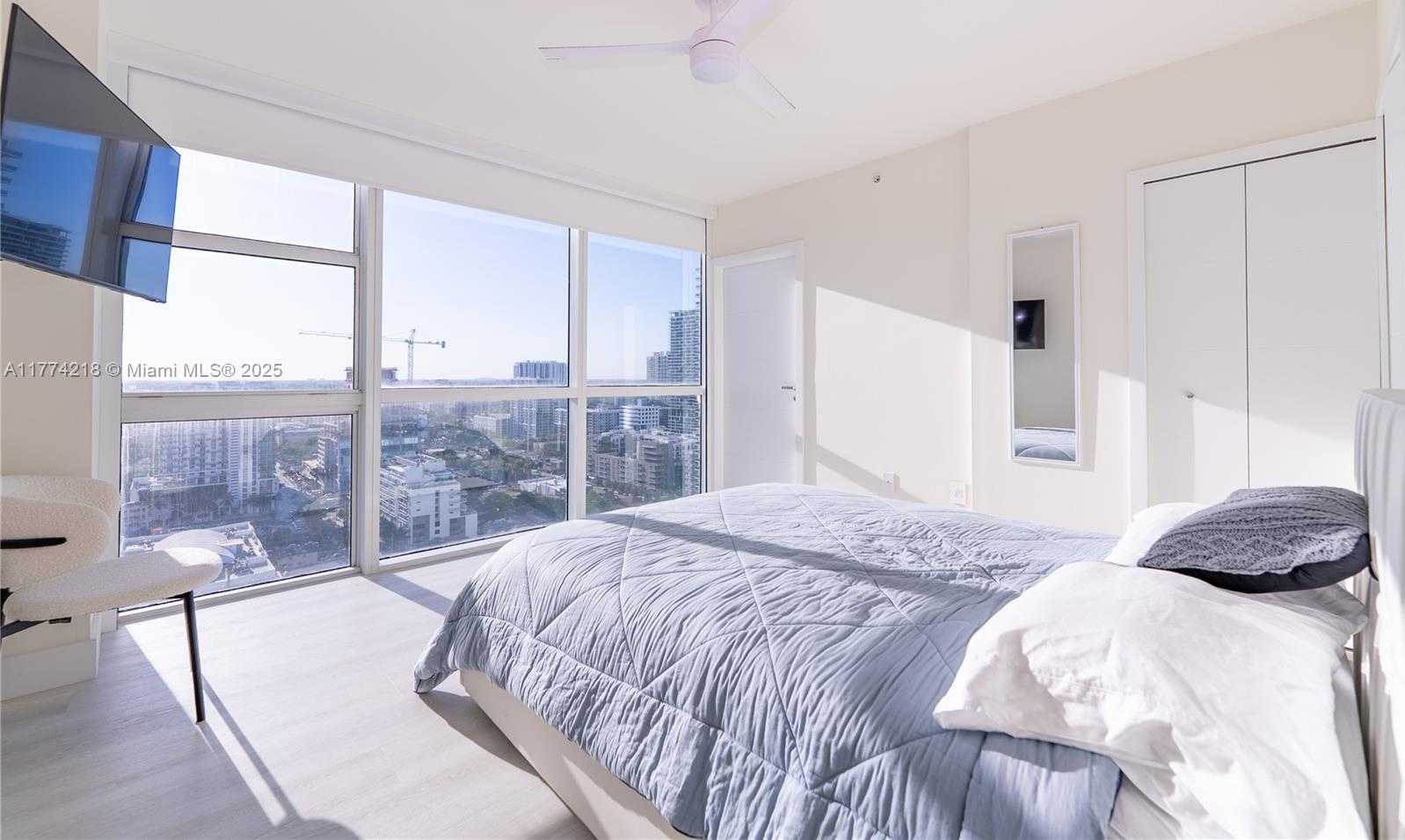 Small Image of 665 NORTH EAST 25TH ST #2301, Miami Number 15