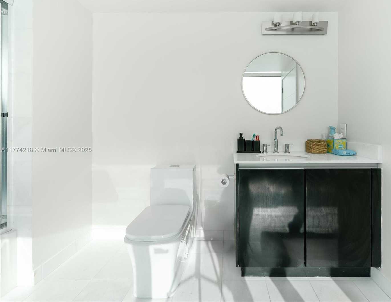 Small Image of 665 NORTH EAST 25TH ST #2301, Miami Number 18