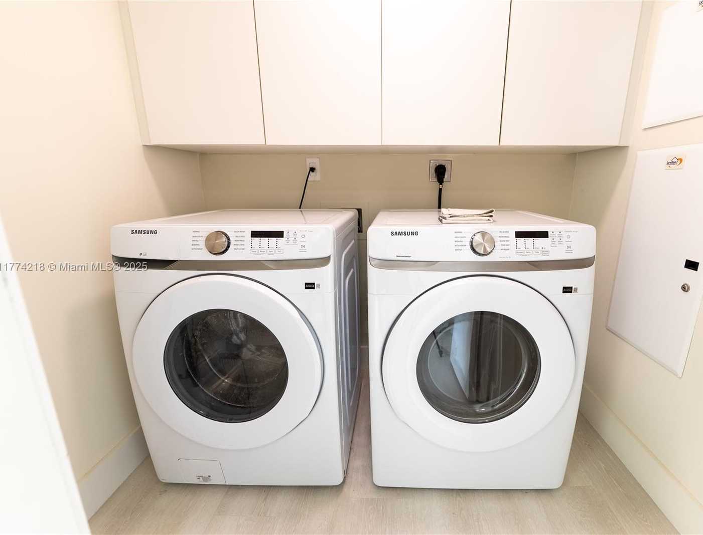 Small Image of 665 NORTH EAST 25TH ST #2301, Miami Number 22