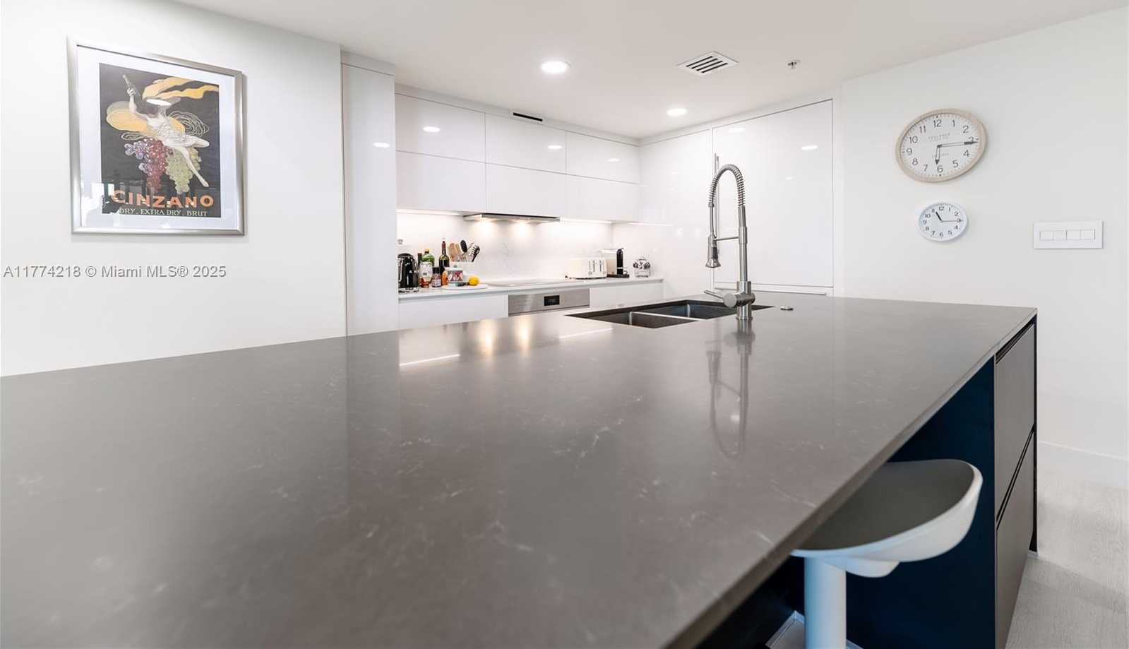Small Image of 665 NORTH EAST 25TH ST #2301, Miami Number 23