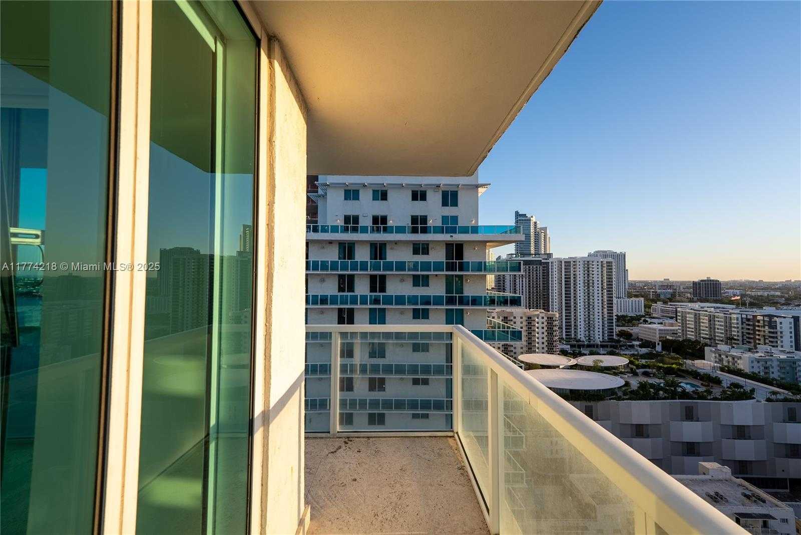 Small Image of 665 NORTH EAST 25TH ST #2301, Miami Number 27
