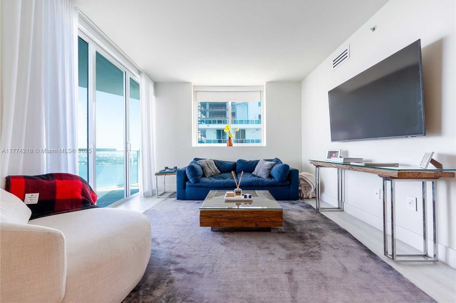 Small Image of 665 NORTH EAST 25TH ST #2301, Miami Number 4