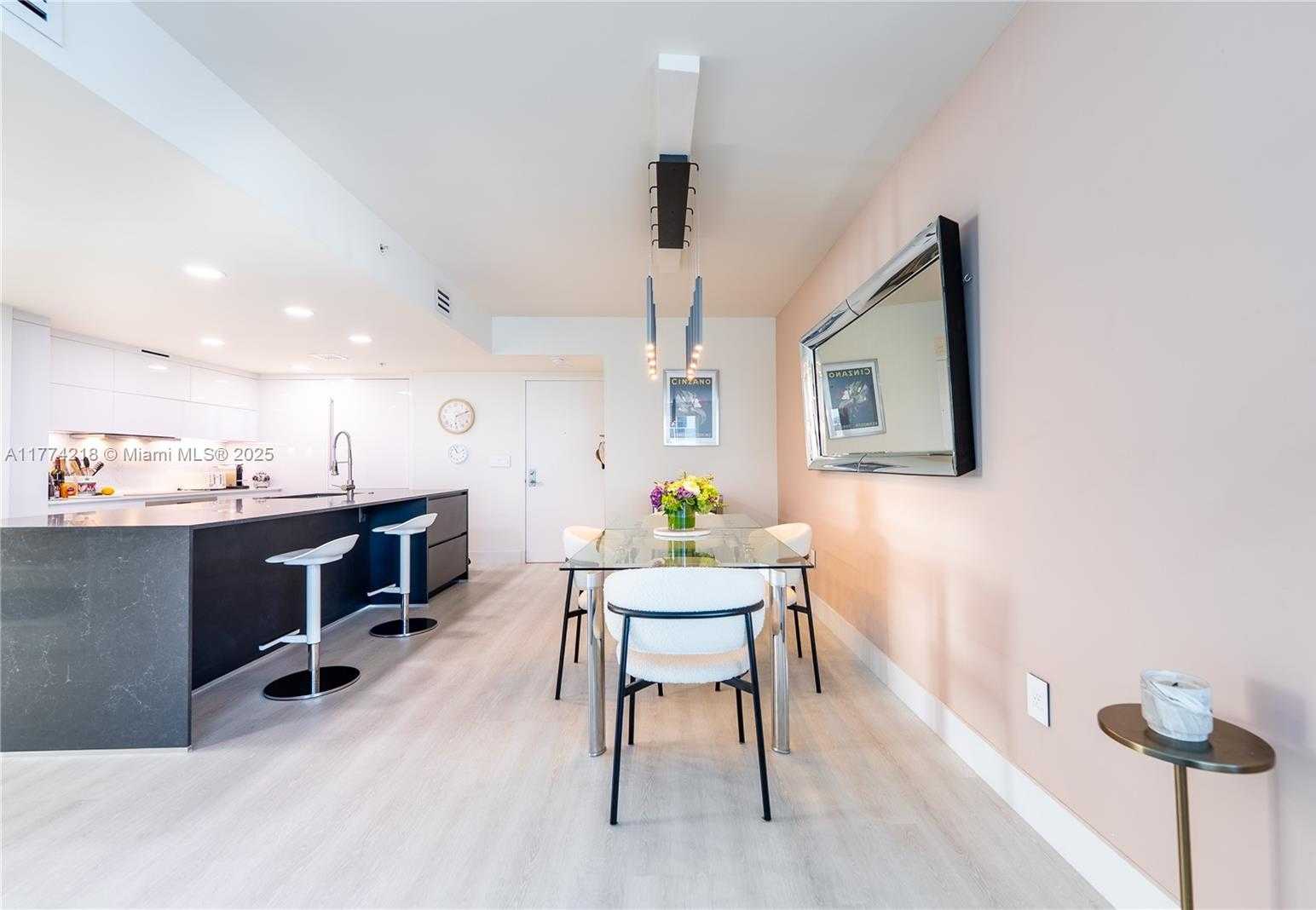 Small Image of 665 NORTH EAST 25TH ST #2301, Miami Number 8