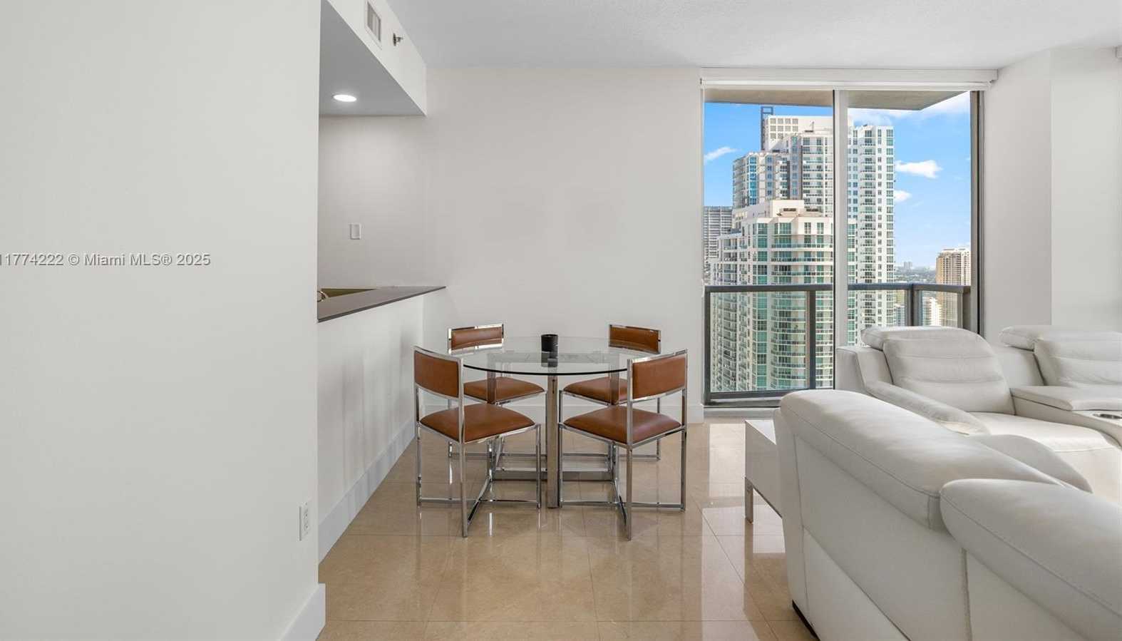Small Image of 1060 BRICKELL AVE #4001, Miami Number 11