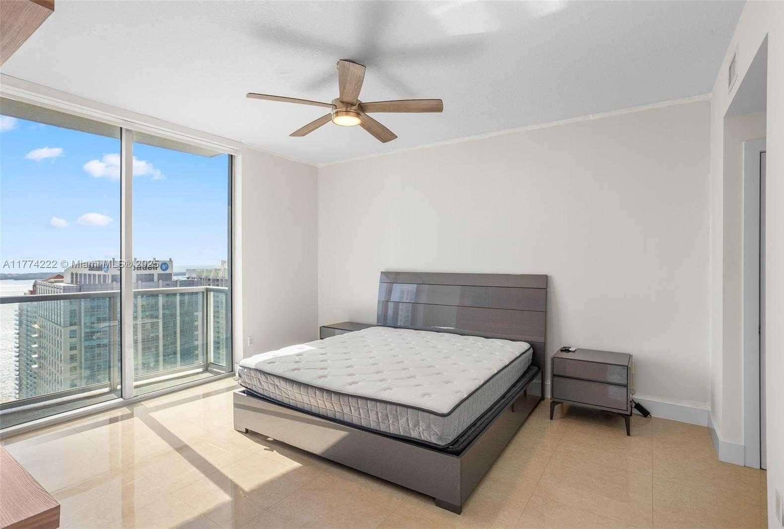 Small Image of 1060 BRICKELL AVE #4001, Miami Number 12
