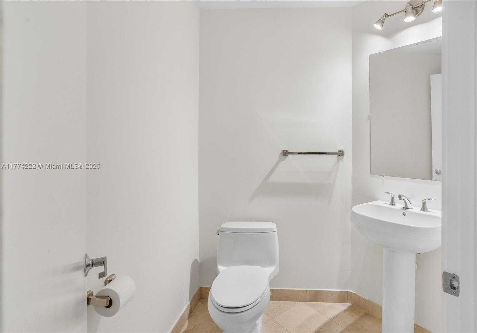 Small Image of 1060 BRICKELL AVE #4001, Miami Number 23