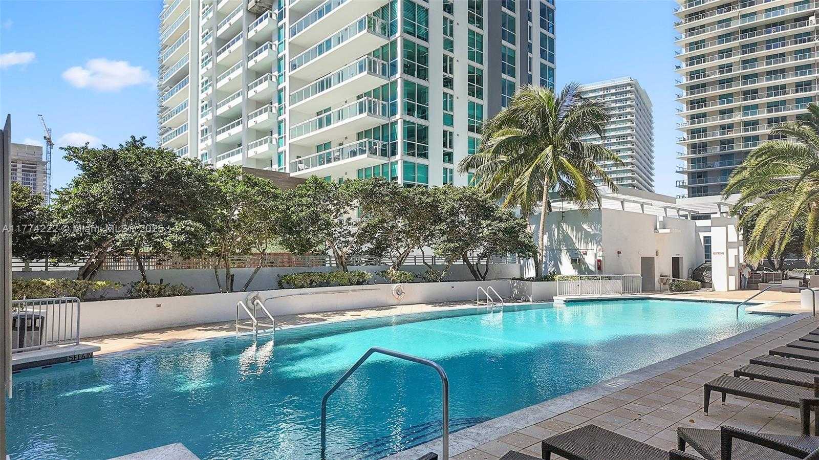 Small Image of 1060 BRICKELL AVE #4001, Miami Number 26