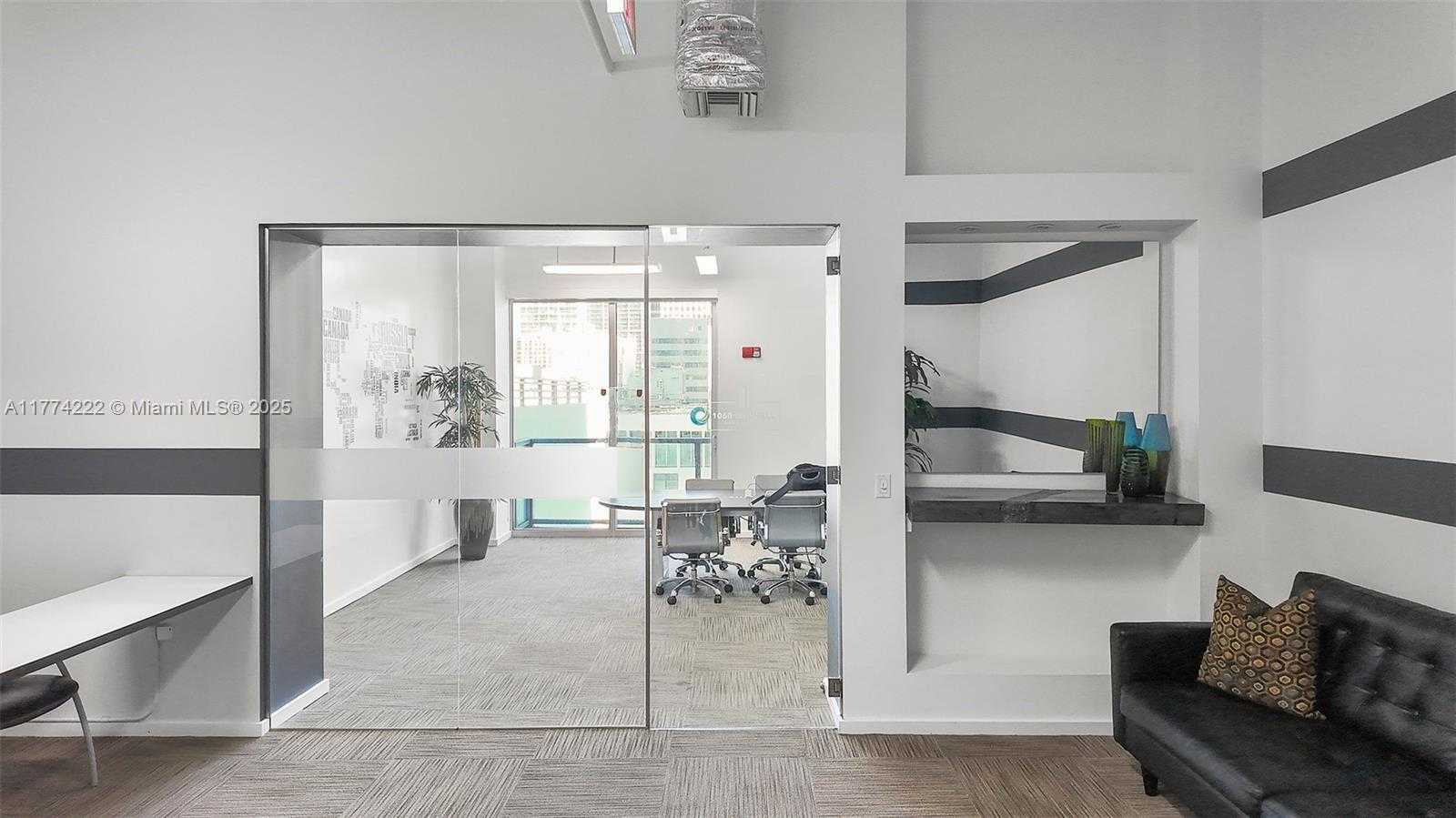 Small Image of 1060 BRICKELL AVE #4001, Miami Number 27
