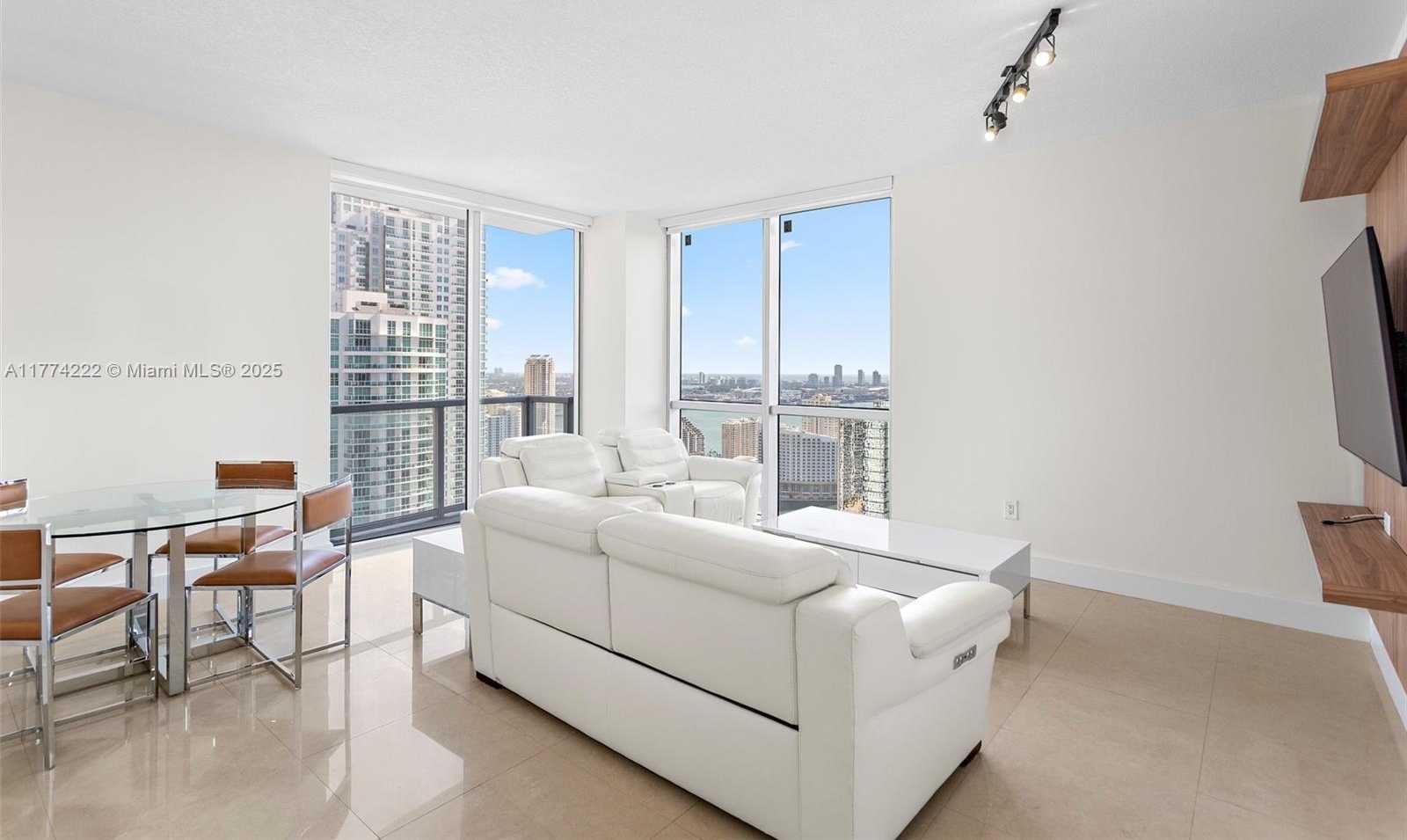 Small Image of 1060 BRICKELL AVE #4001, Miami Number 3