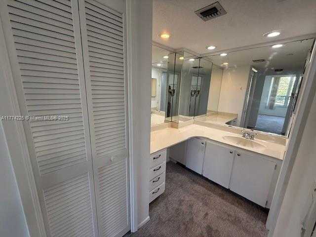 Small Image of 3520 OAKS WAY #107, Pompano Beach Number 25
