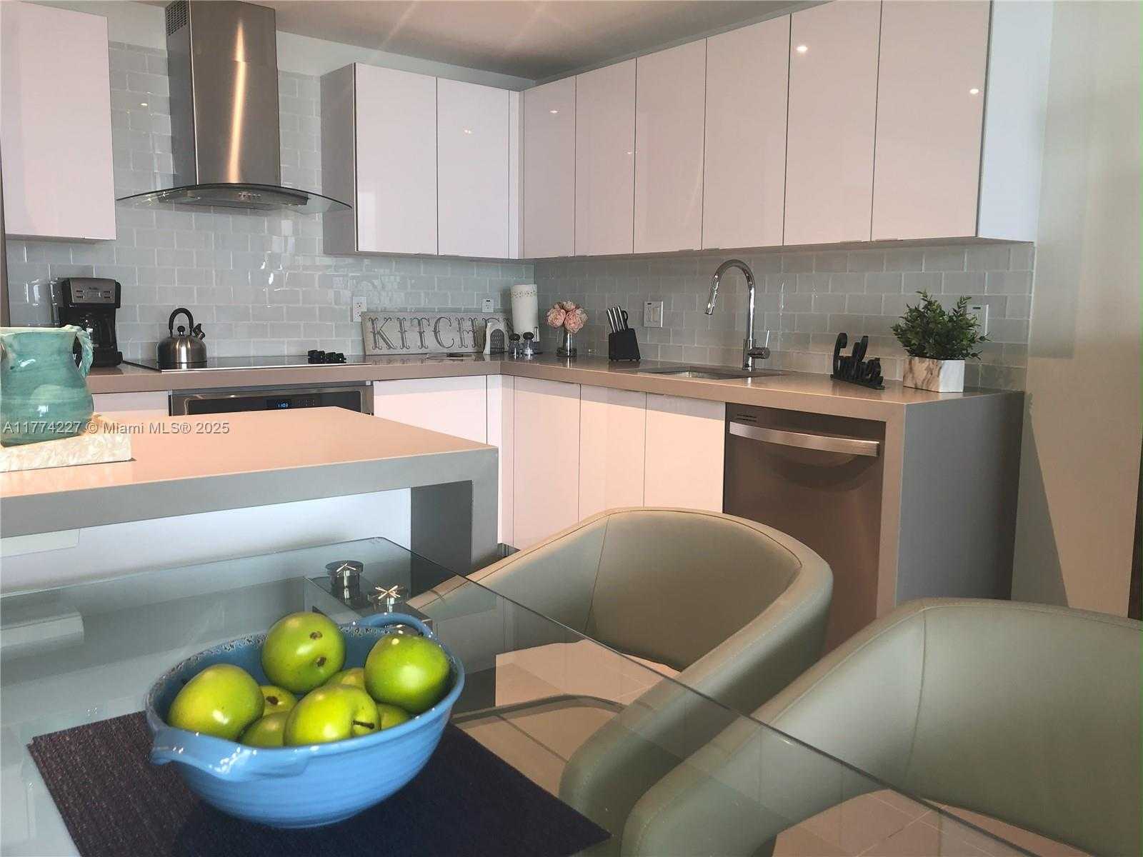 Small Image of 1600 NORTH EAST 1ST AVE #1808, Miami Number 12