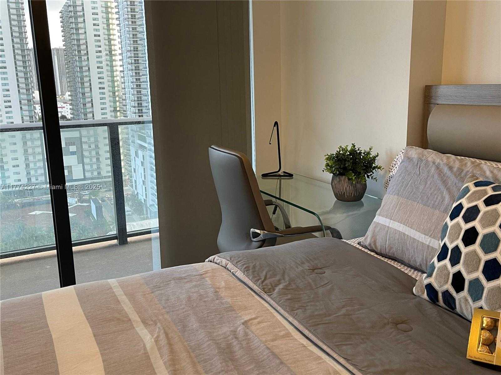 Small Image of 1600 NORTH EAST 1ST AVE #1808, Miami Number 24