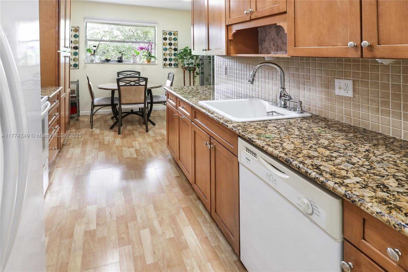 Small Image of 8004 LAGOS DE CAMPO BLVD #C-305, Tamarac Number 10