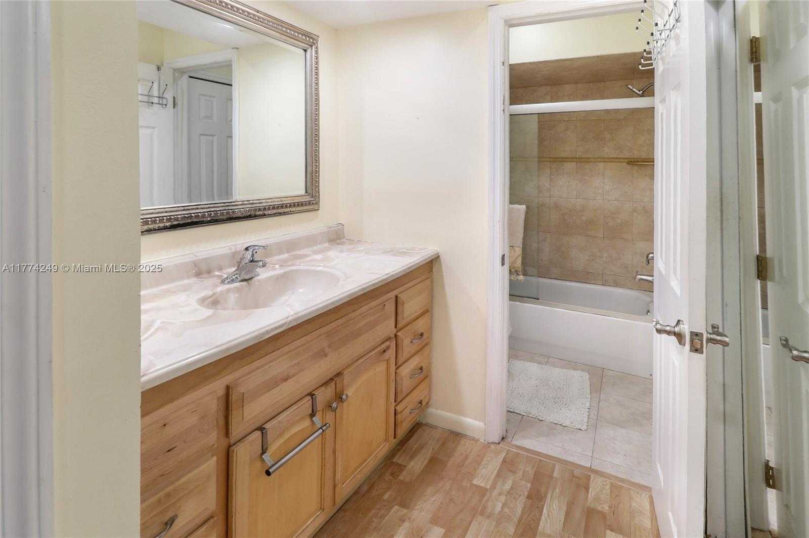 Small Image of 8004 LAGOS DE CAMPO BLVD #C-305, Tamarac Number 16