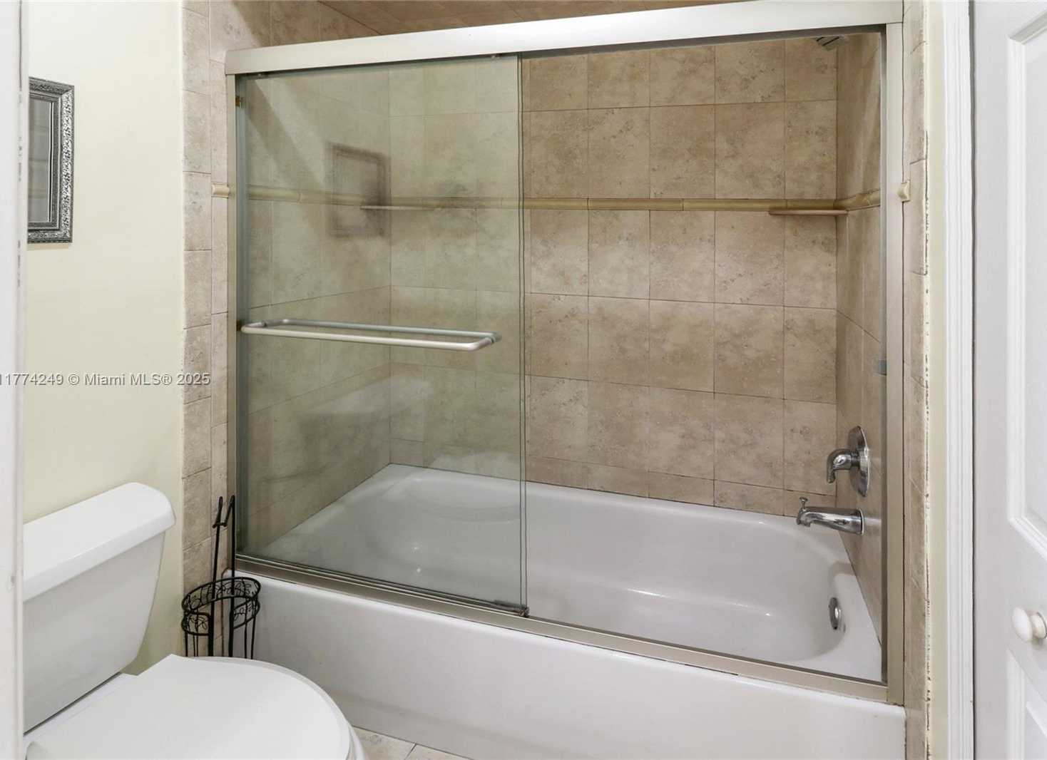 Small Image of 8004 LAGOS DE CAMPO BLVD #C-305, Tamarac Number 17