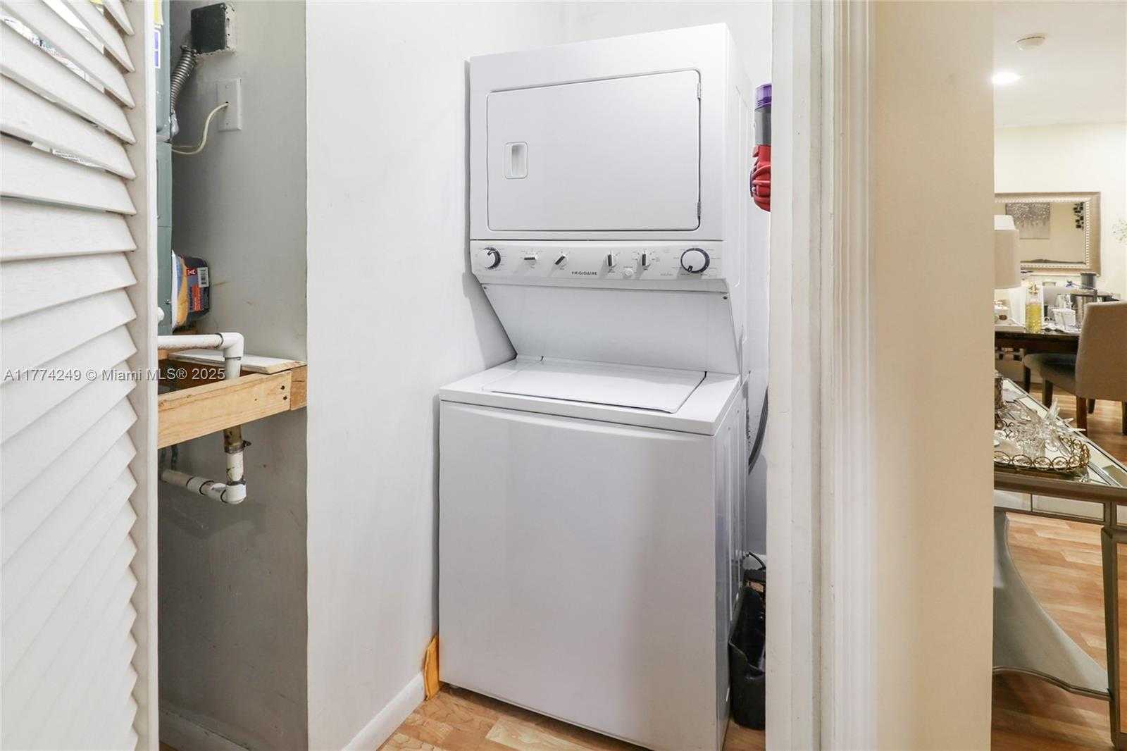 Small Image of 8004 LAGOS DE CAMPO BLVD #C-305, Tamarac Number 22