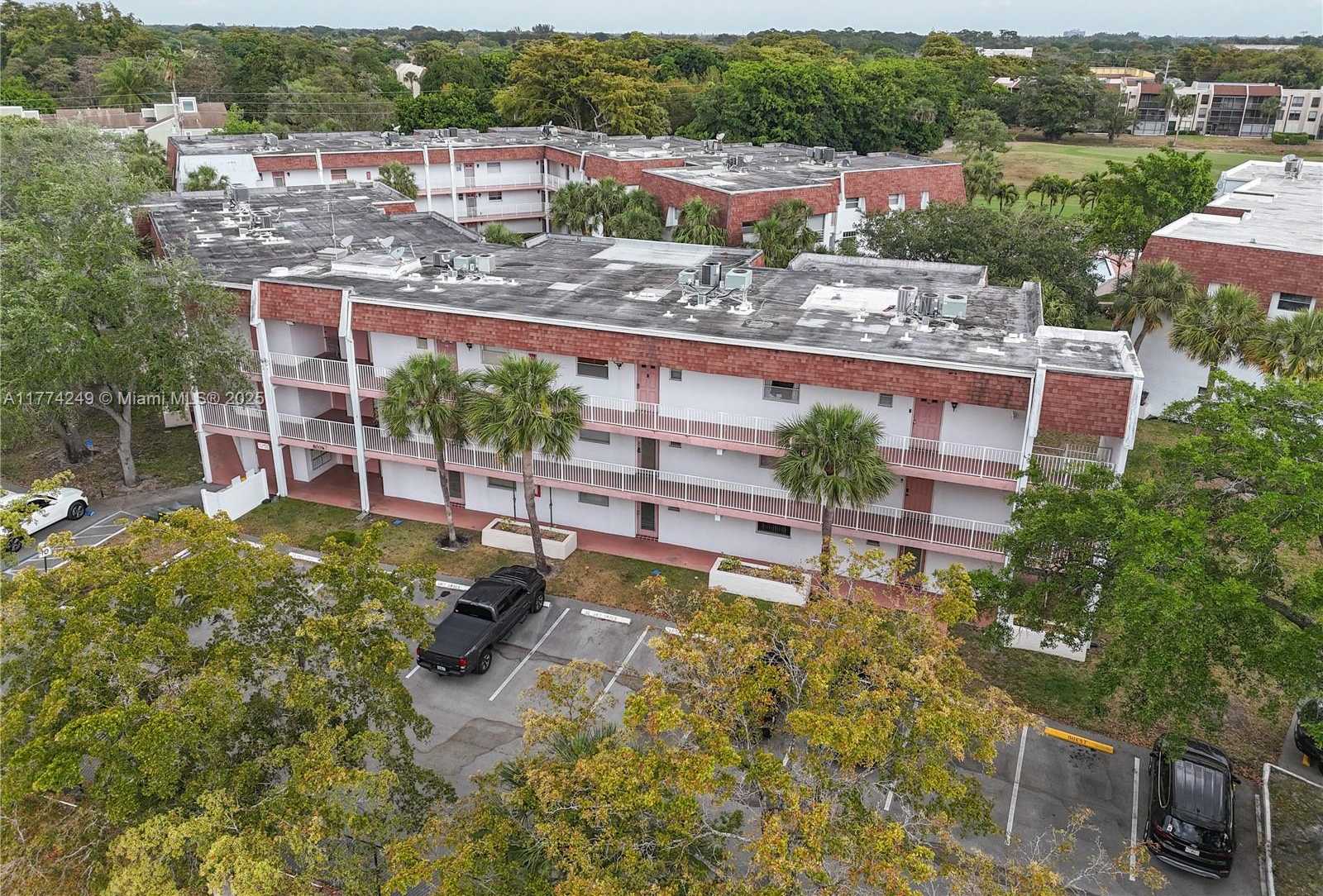 Small Image of 8004 LAGOS DE CAMPO BLVD #C-305, Tamarac Number 26