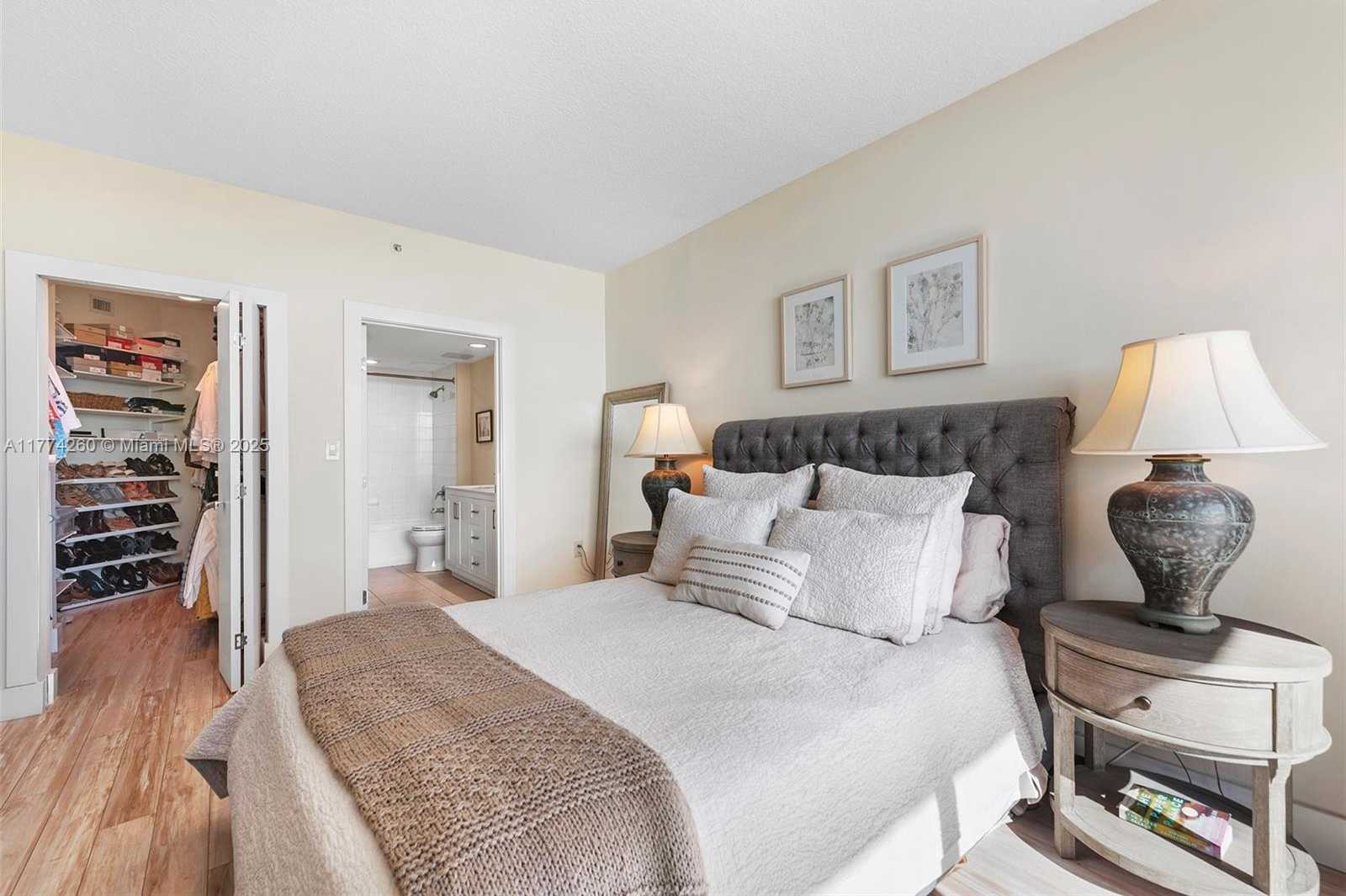 Small Image of 2000 NORTH BAYSHORE DR #910, Miami Number 12