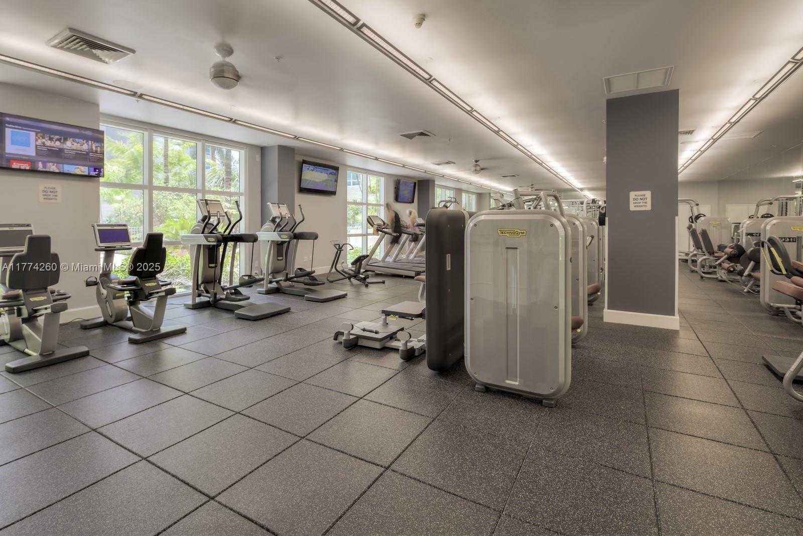 Small Image of 2000 NORTH BAYSHORE DR #910, Miami Number 34