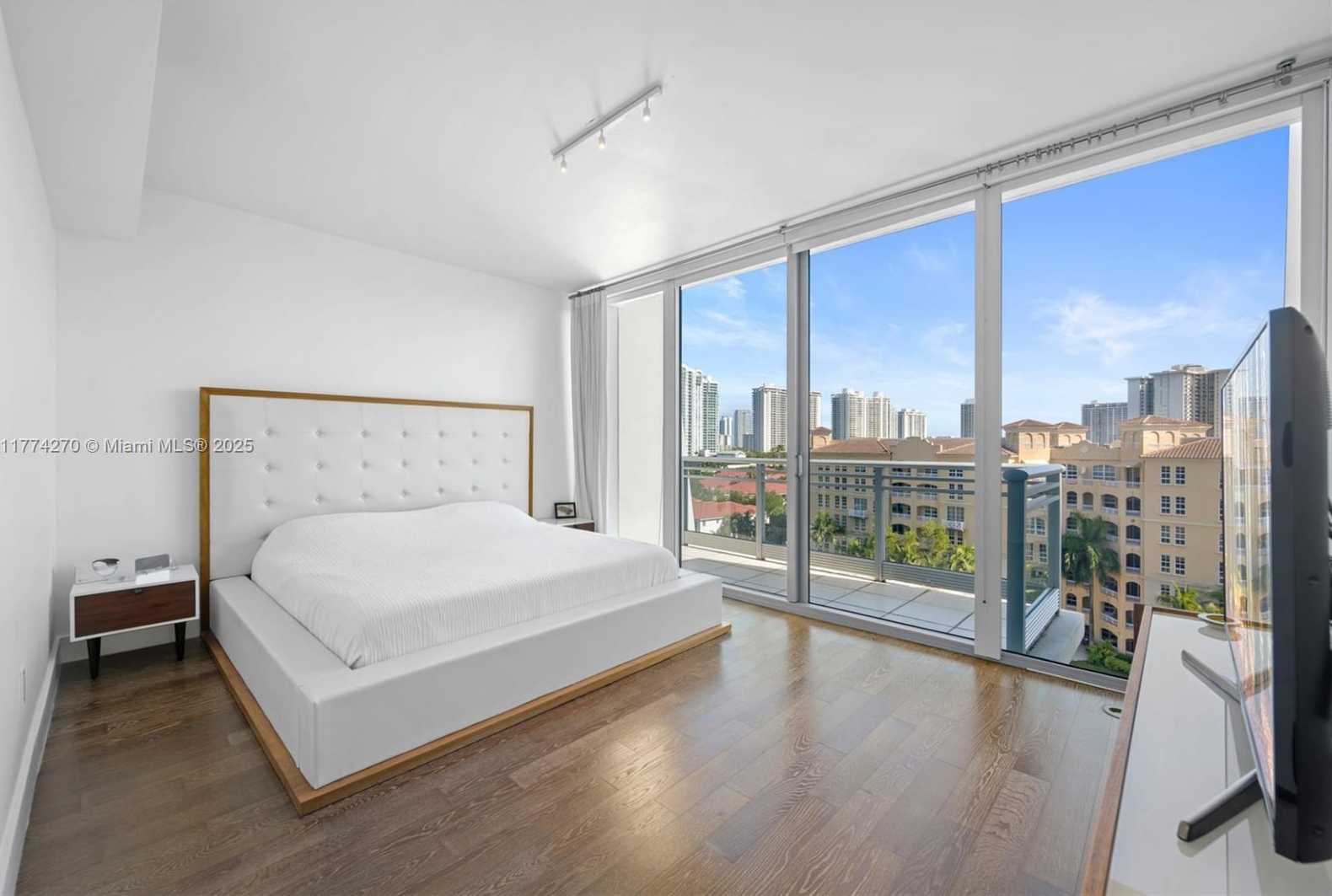 Small Image of 2950 NORTH EAST 188TH ST #525, Aventura Number 12