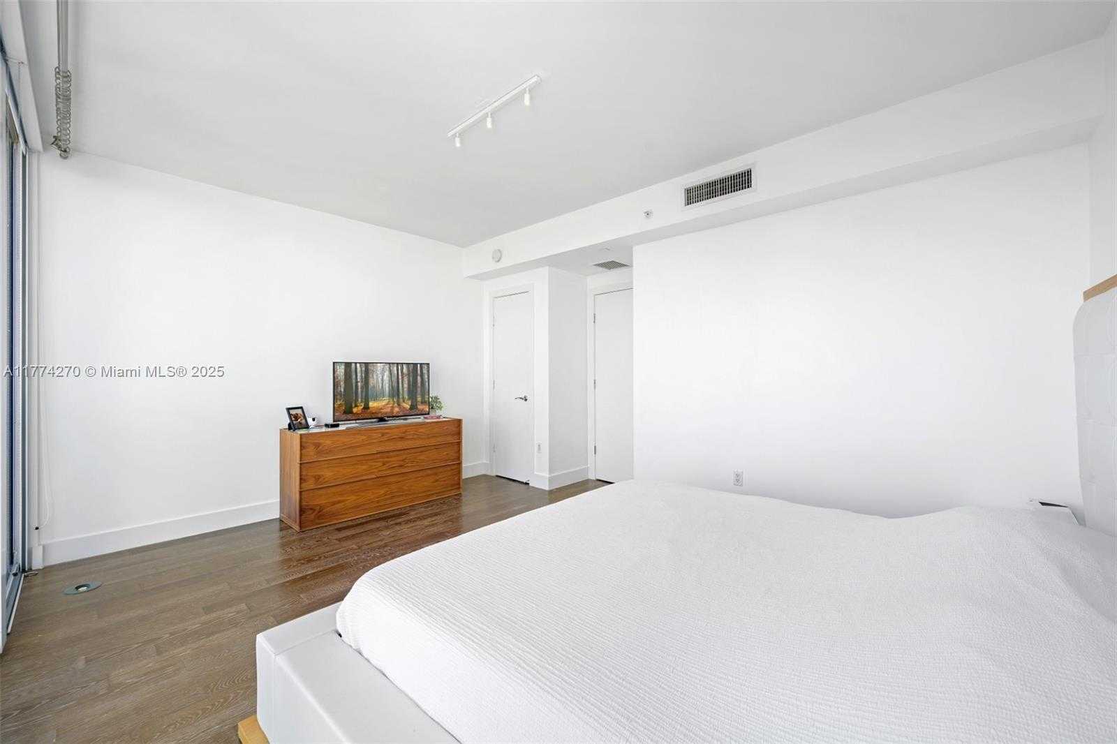 Small Image of 2950 NORTH EAST 188TH ST #525, Aventura Number 13