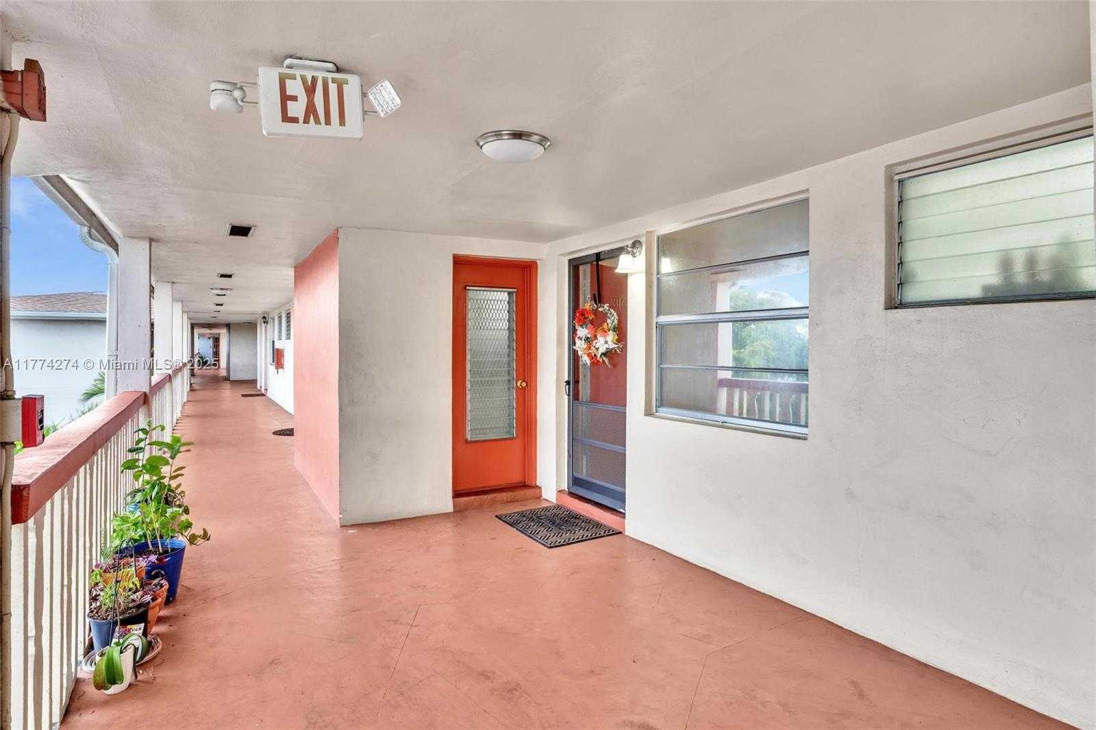 Small Image of 4731 NORTH WEST 10TH CT #316, Plantation Number 16