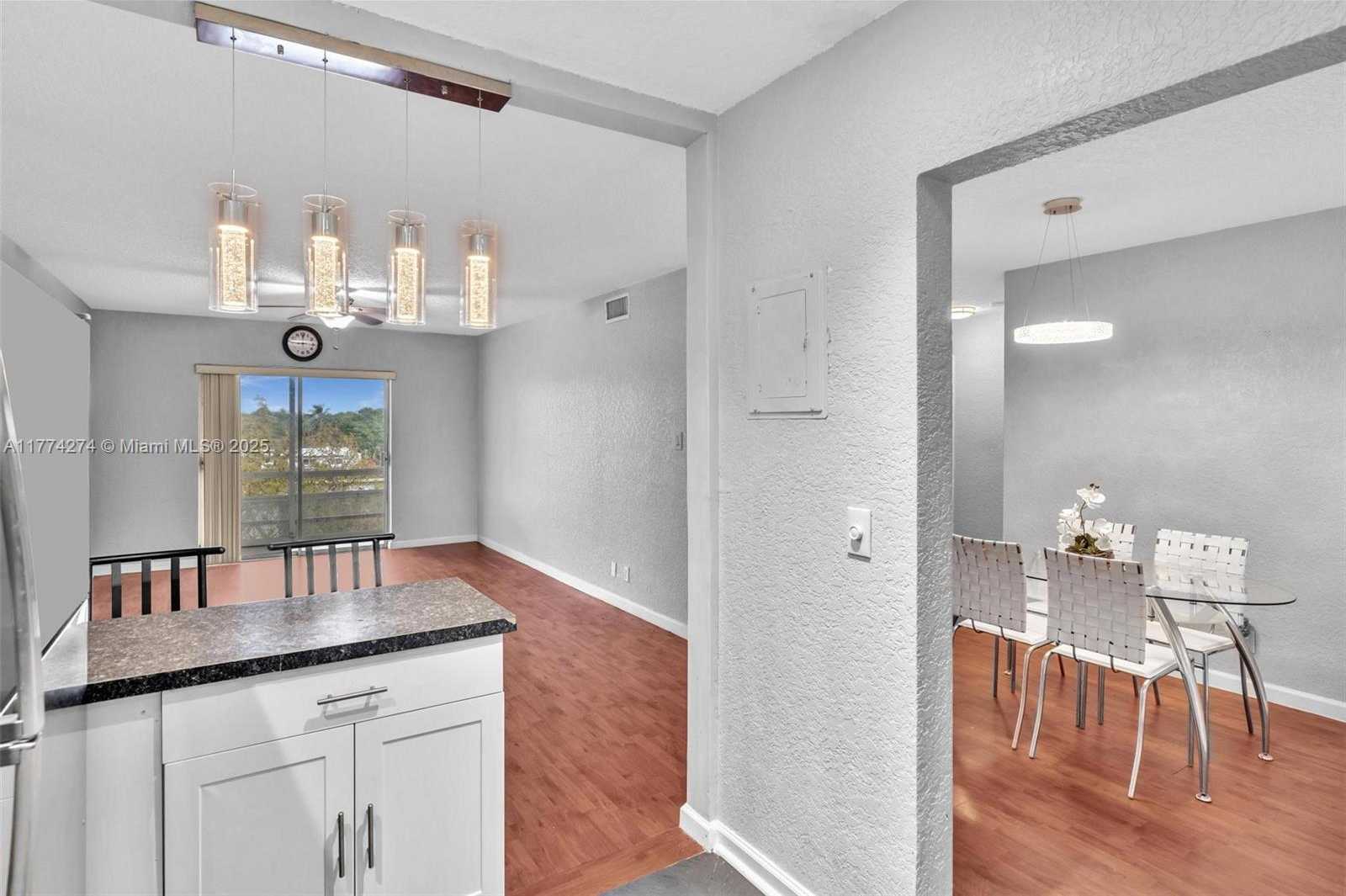 Small Image of 4731 NORTH WEST 10TH CT #316, Plantation Number 27