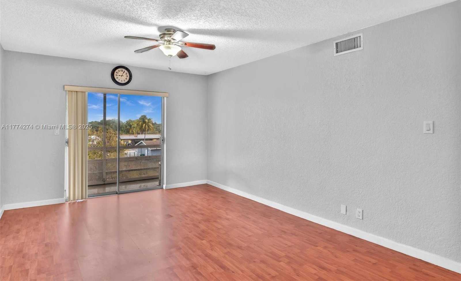 Small Image of 4731 NORTH WEST 10TH CT #316, Plantation Number 32