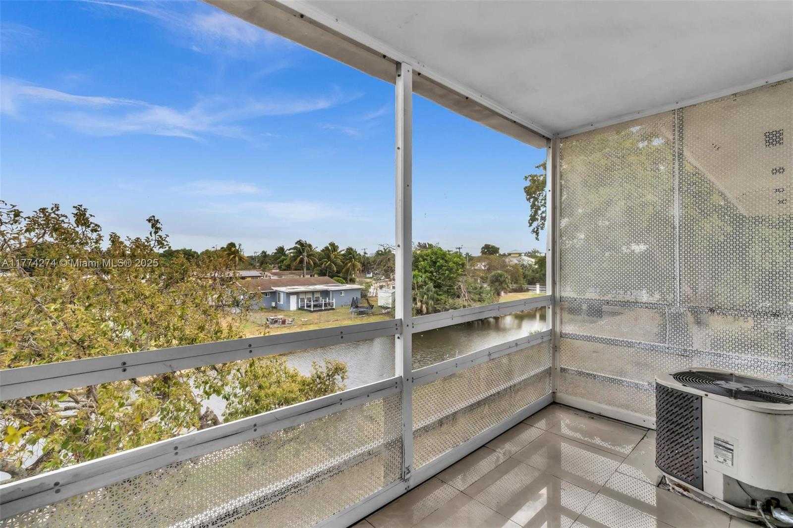 Small Image of 4731 NORTH WEST 10TH CT #316, Plantation Number 36
