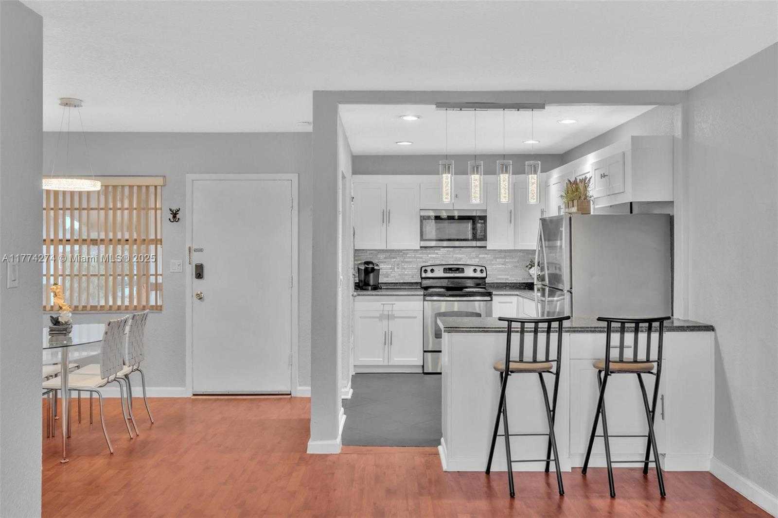 Small Image of 4731 NORTH WEST 10TH CT #316, Plantation Number 39
