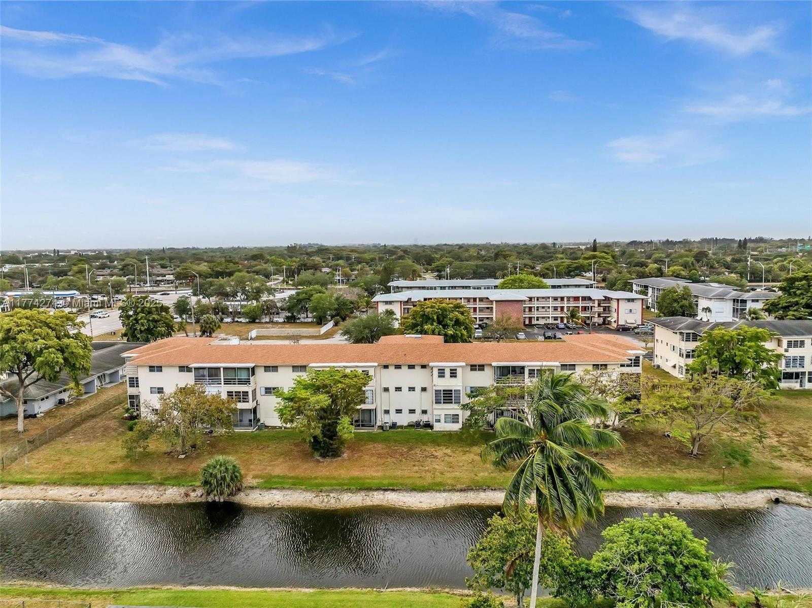 Small Image of 4731 NORTH WEST 10TH CT #316, Plantation Number 4